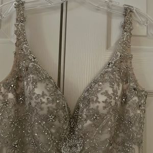 Romantic lace beaded sequins wedding dress.